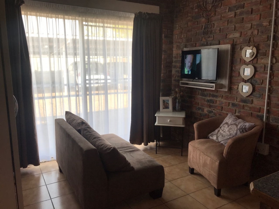 16 Bedroom Property for Sale in Bult West North West